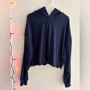 ALO muse Women's Navy Blue Ribbed Hoodie